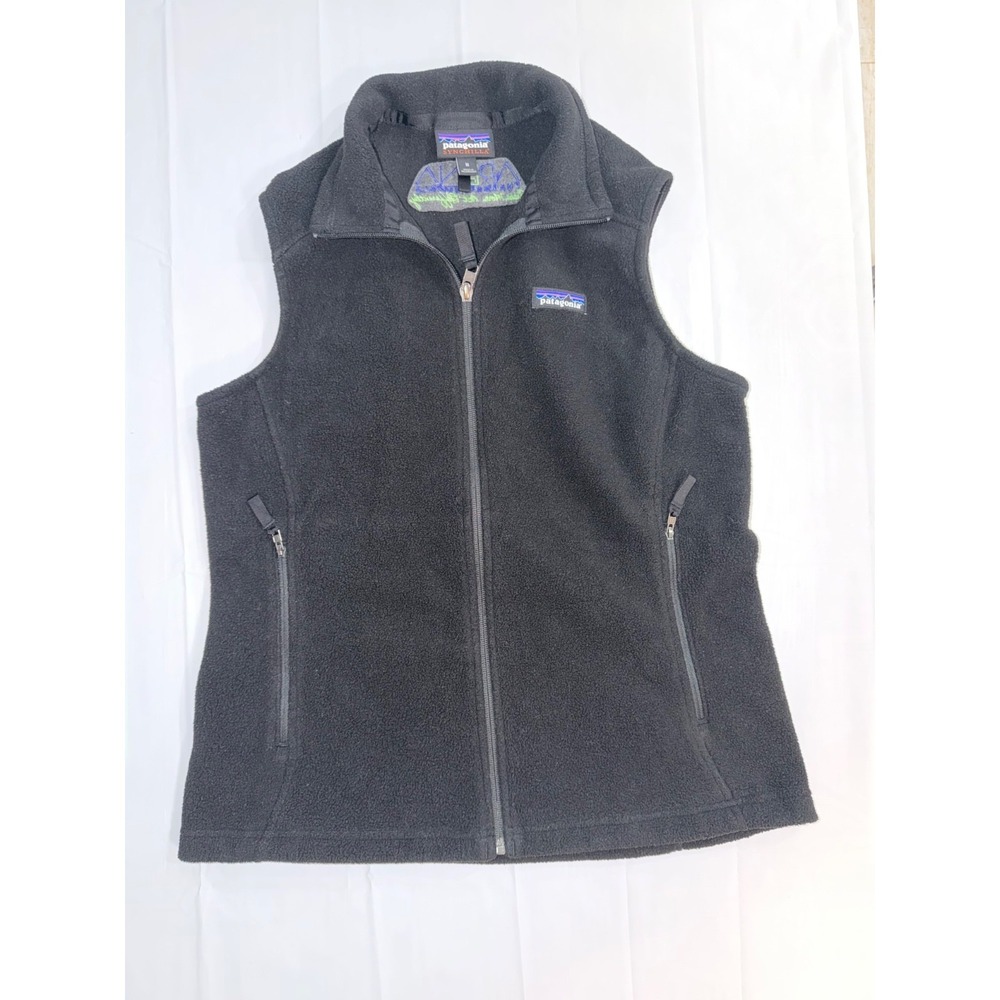 Patagonia‎ synchilla womens size M company logo embroidered on back